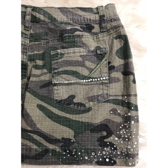 VANILLA RHINESTONE CAMO MINI SKIRT SIZE 5 - Picture 5 of 5